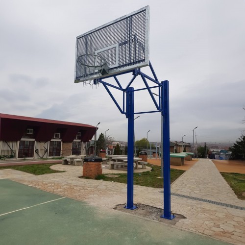 Konstruksion basketbolli prej çeliku / Sporting